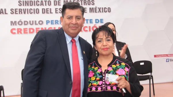 SMSEM: Más de 42 mil maestras y maestros cuentan ya con la credencial sindical