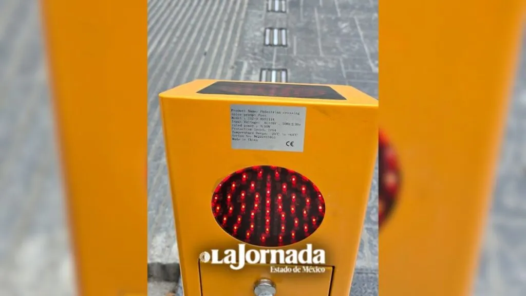 Toluca: Comienzan pruebas de operación de los cruces peatonales inteligentes