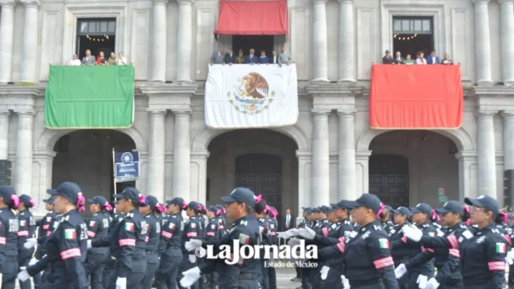 Gobernadora Delfina Gómez encabeza Desfile Cívico-Militar