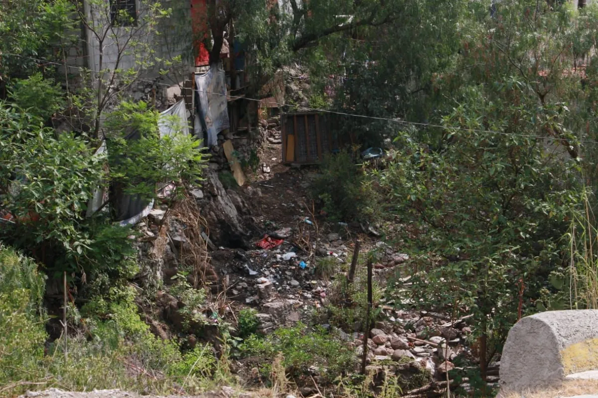 Alertan riesgo de inundaciones por falta de limpieza en barrancas de la Sierra de Guadalupe