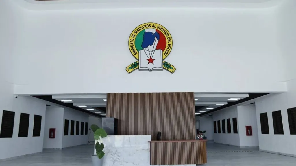 Delfina Gómez y Jenaro Martínez inauguran las Nuevas Oficinas del SMSEM