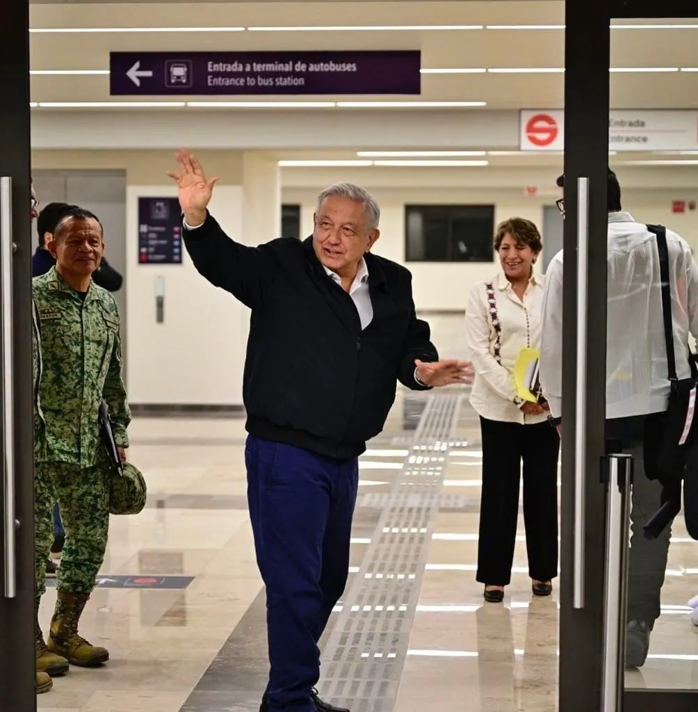 Avanza construcción del Tren Suburbano del AIFA a la CDMX, AMLO y Delfina supervisan la obra