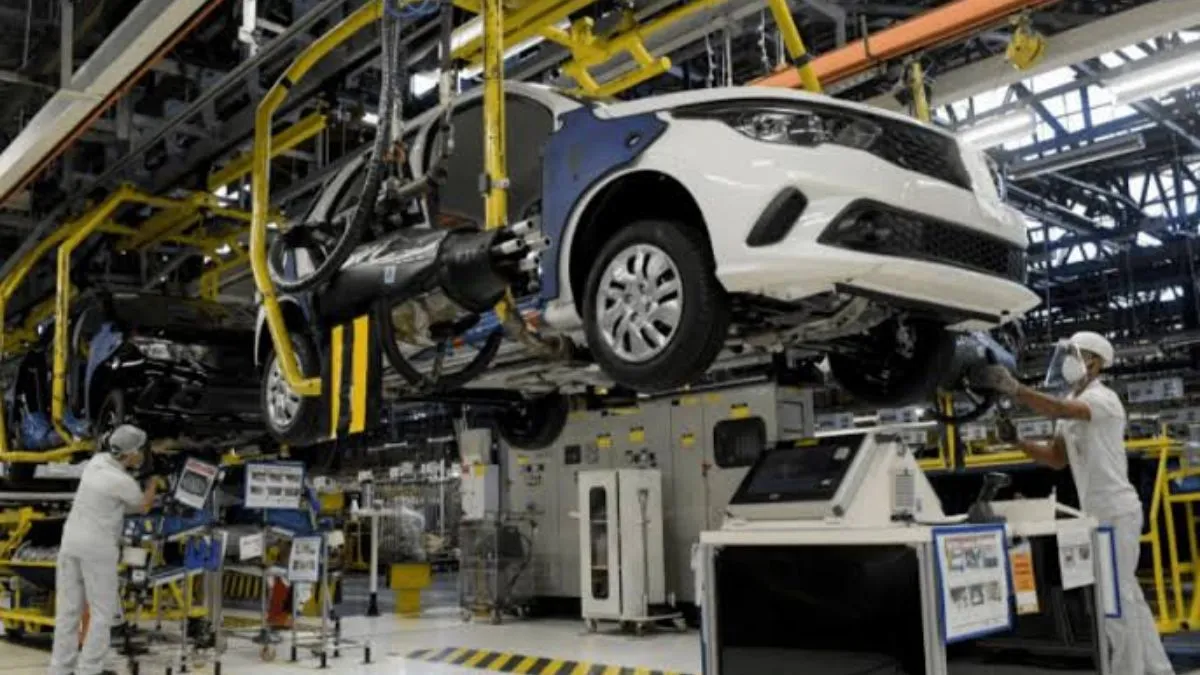 Industria automotriz en alerta; producción cae 20%