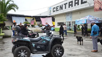 Los consumidores acuden acompañados por temor a ser asaltados