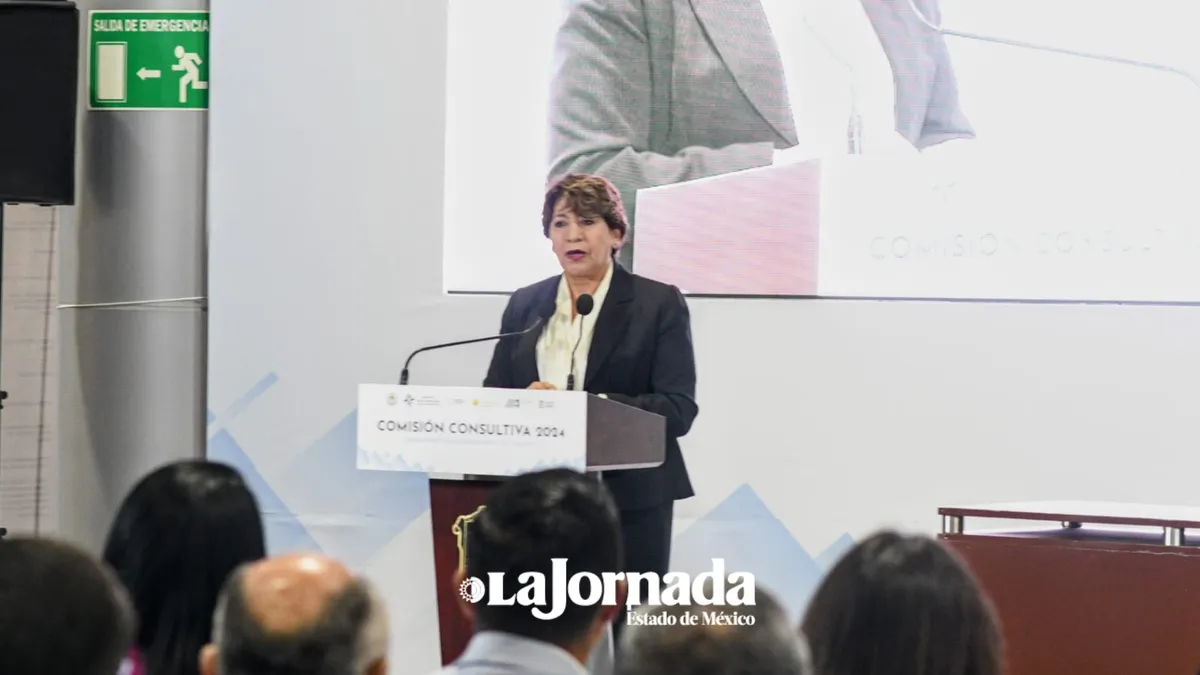 Gobernadora se compromete a fortalecer Aeropuerto Internacional de Toluca