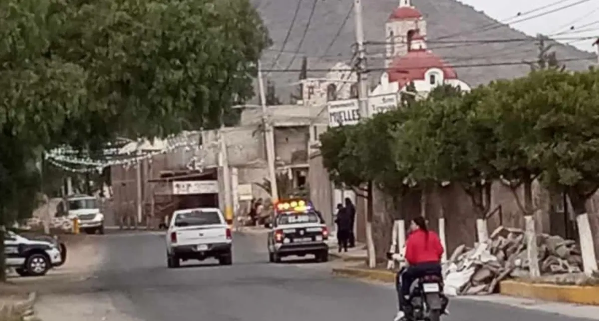 Tepetlaoxtoc: Presuntos extorsionadores balean forrajera