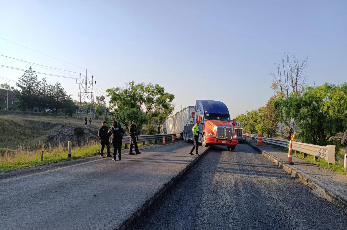 Chofer se queda dormido y provoca accidente en la Atlacomulco–Toluca