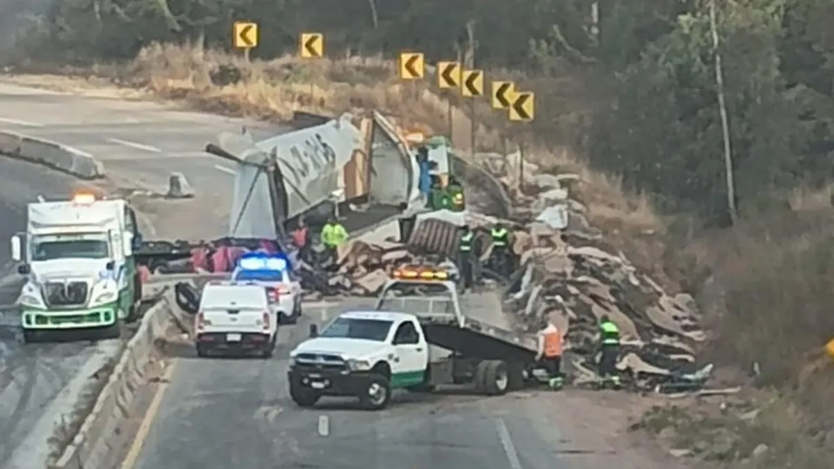 Tránsito lento en la Atlacomulco-Acambay tras accidente vehicular