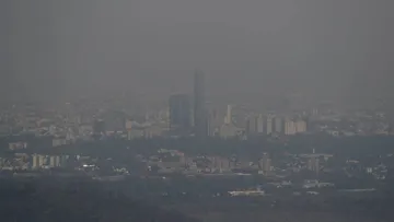 Esto con el objeto de disminuir la exposición de la población al aire contaminado y el riesgo de afectación a su salud, así como para reducir la emisión de contaminantes.