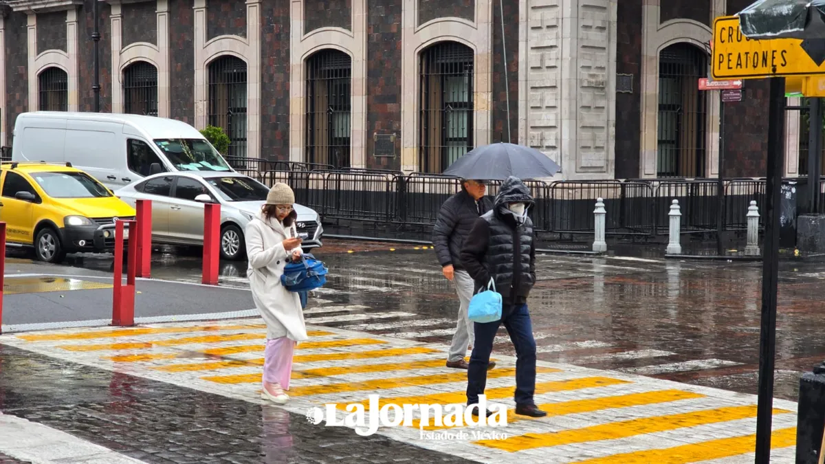 Autoridades recomiendan a la población abrigarse bien, tomar precauciones al conducir.