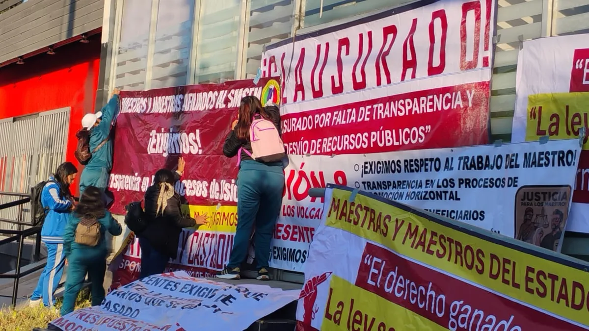 Clausuran oficinas del Servicio Profesional Docente en Toluca por inconformidad magisterial