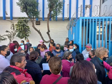 Habitantes de Naucalpan toman las oficinas de OAPAS