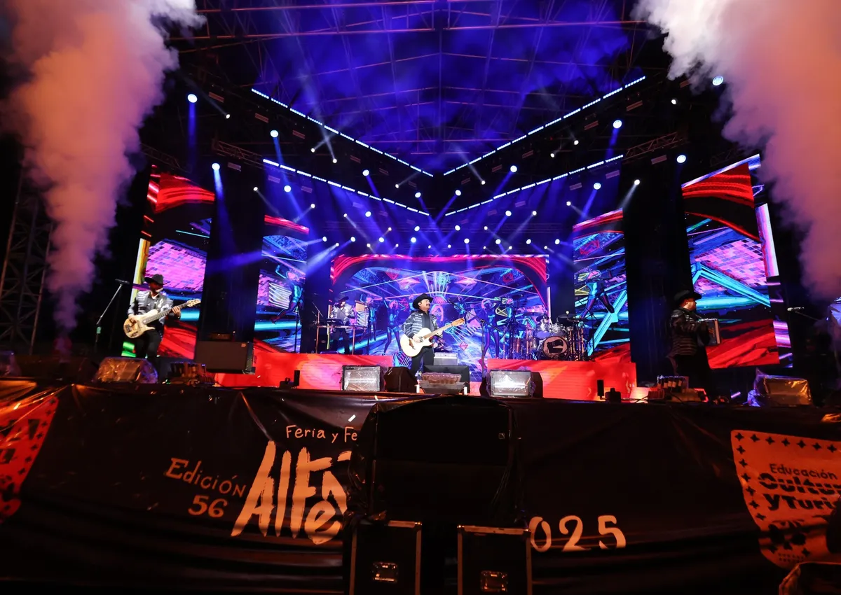 Toluca baila al ritmo de “La Chona” con Los Tucanes de Tijuana