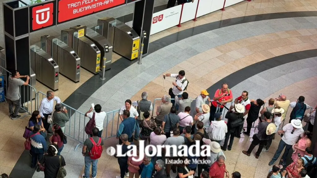 Usuarios esperan apertura al público del Tren Suburbano al AIFA