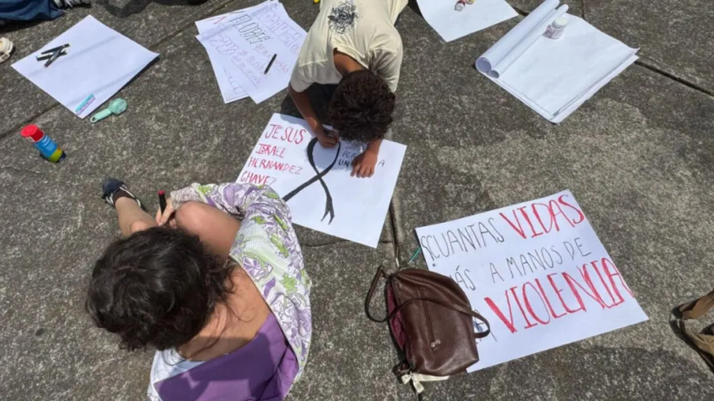 CCH Sur y otras escuelas de la UNAM marchan a CU; exigen justicia y seguridad tras asesinato de compañero