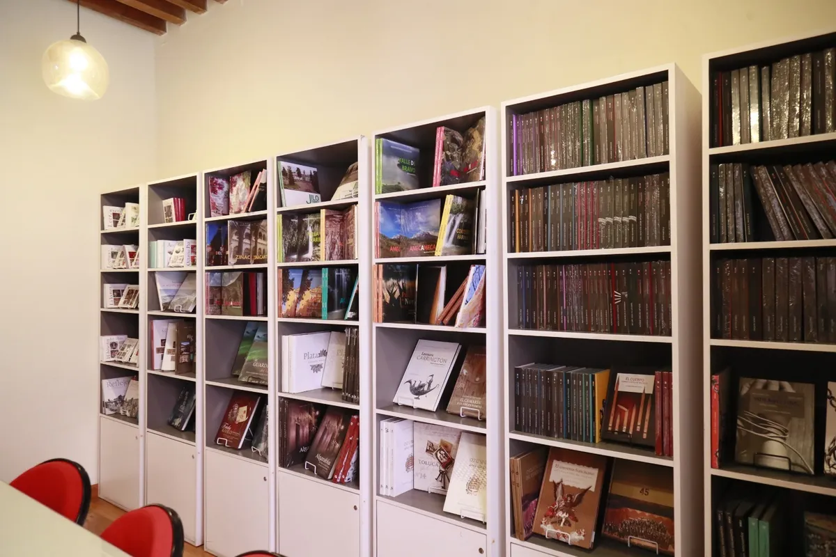 Los interesados deberán presentar obras originales e inéditas en los géneros de poesía, ensayo literario, cuento y novela.