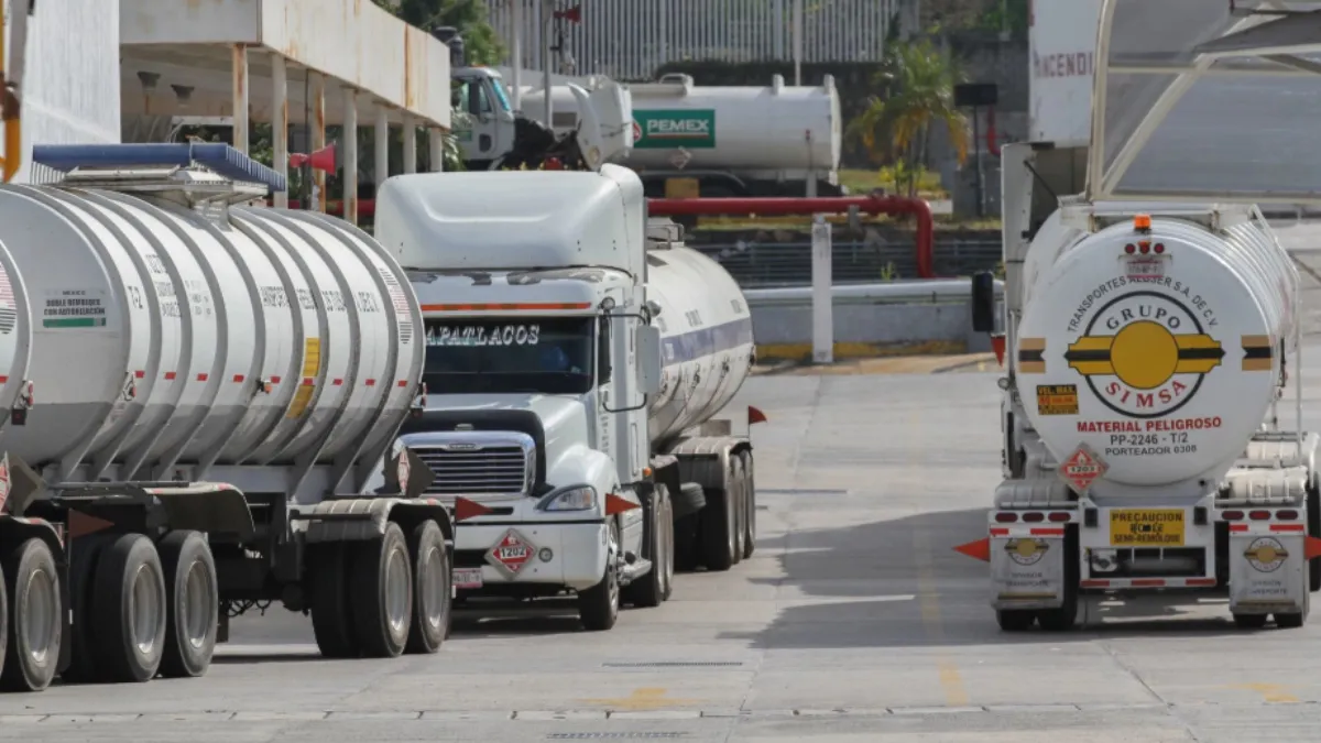 Claudia Sheinbaum Pardo señaló que el acuerdo de mantener en 24 pesos el litro de gasolina se firmará hoy en Palacio Nacional.