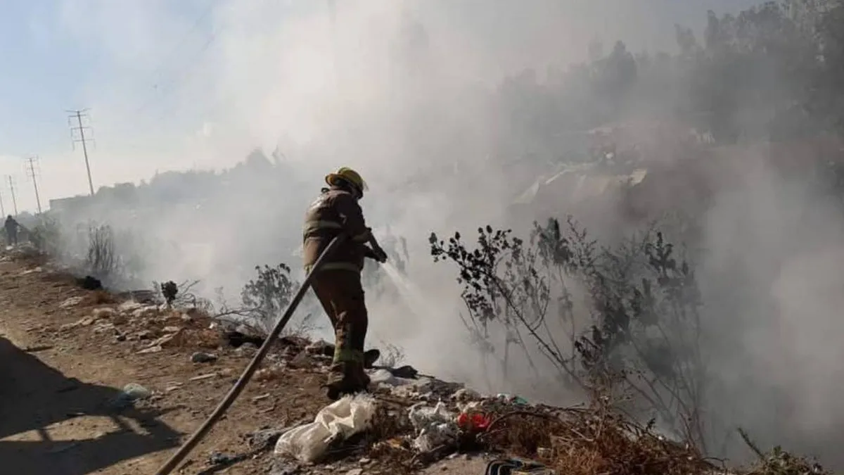 Chimalhuacán: Pepenadores provocan incendios de pastizales