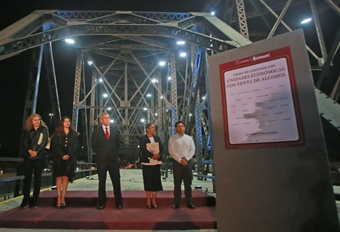 Ecatepec y empresarios firman acuerdo para regular funcionamiento de bares y centros nocturnos
