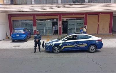 Toluca: Resguardan oficinas del INE para el traslado de boletas electorales