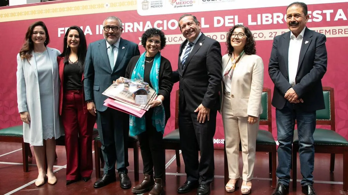 Malva Flores recibe el Premio FILEM 2025