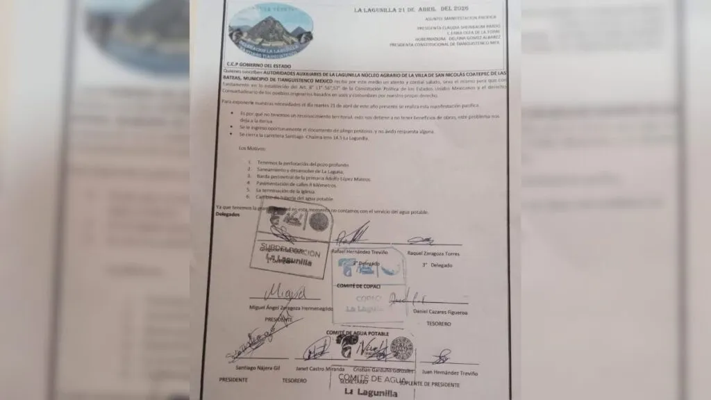 Manifestantes realizan bloqueo en la carretera Santiago-Chalma; exigen solución a sus demandas