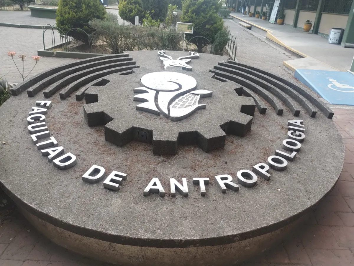 Facultad de Antropología de la UAEMéx realiza paro simbólico