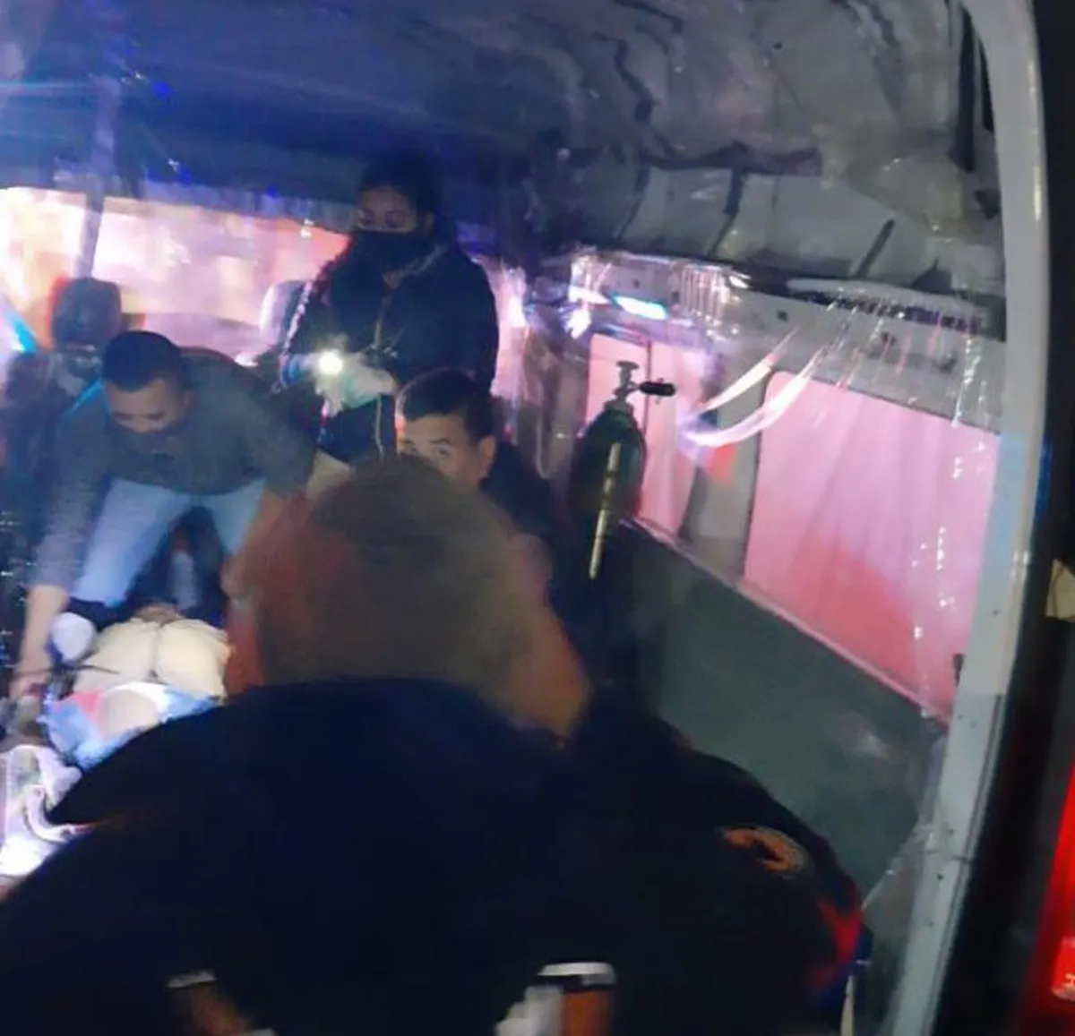 17 personas lesionadas por conductora ebria