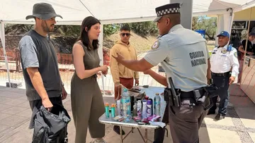 Refuerzan filtros en Teotihuacán, retienen objetos a turistas