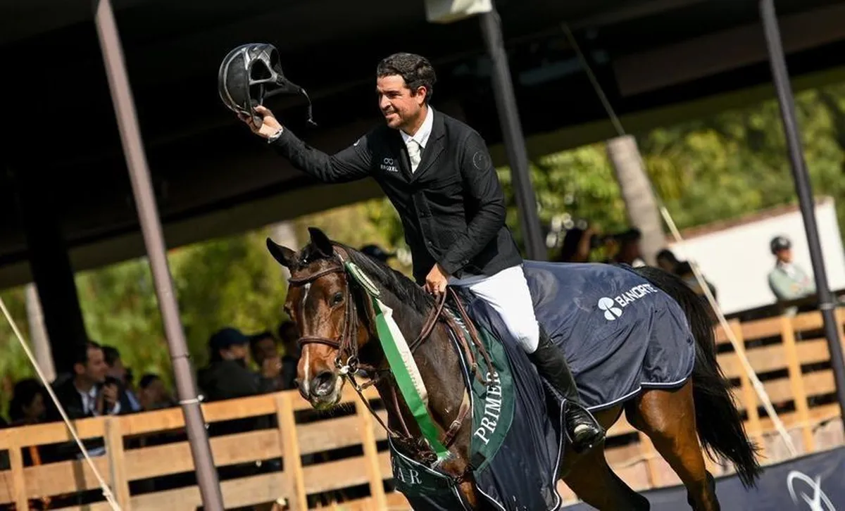 Nicolás Pizarro galopa firme en el top mundial ecuestre