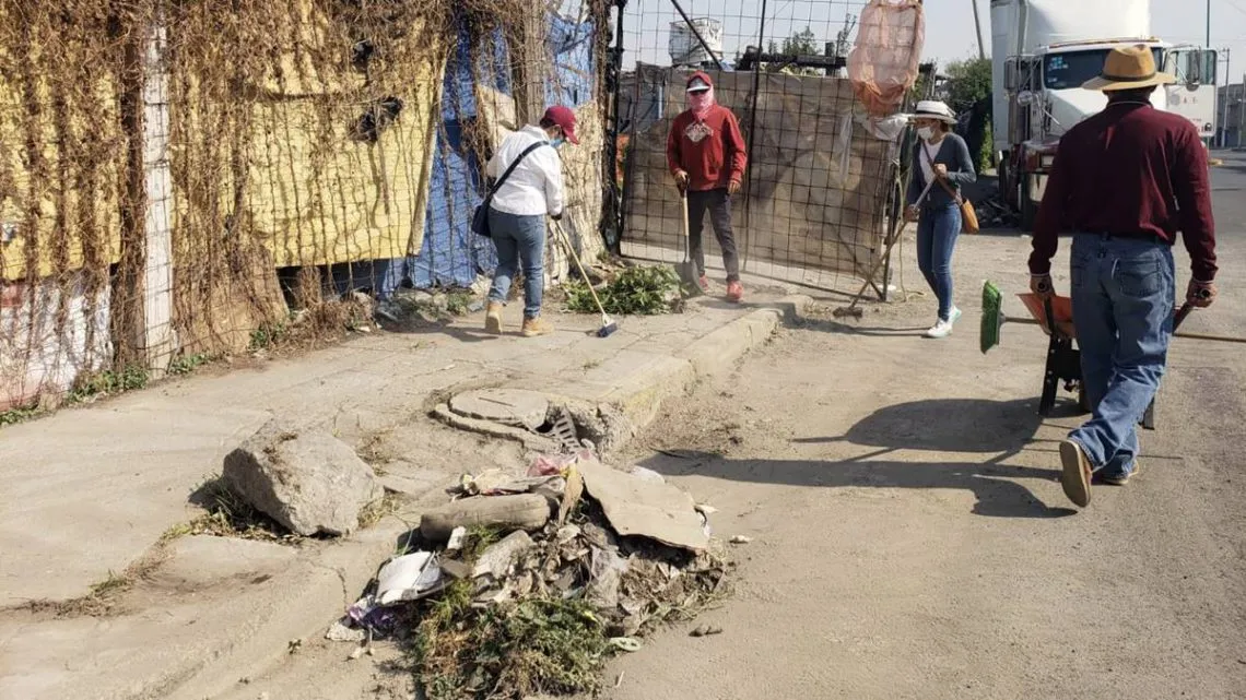 Chimalhuacán: persiste abandono de basura en la vía publica