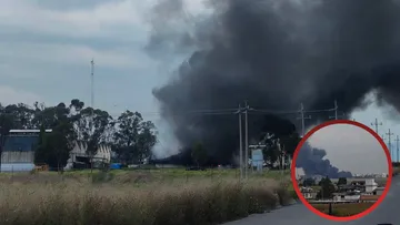 Incendio en fábrica IUSA sobre la Toluca- Atlacomulco