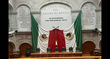 AMLO presente en la toma de protesta de Delfina Gómez