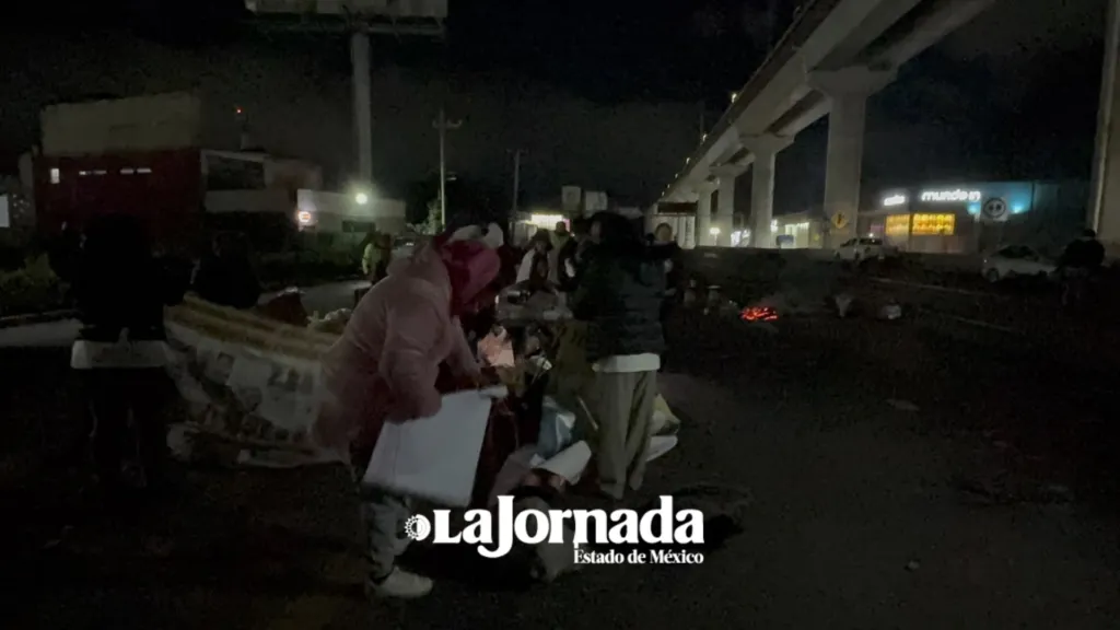 Acuerdan levantar bloqueo en la México-Toluca tras más de 30 horas