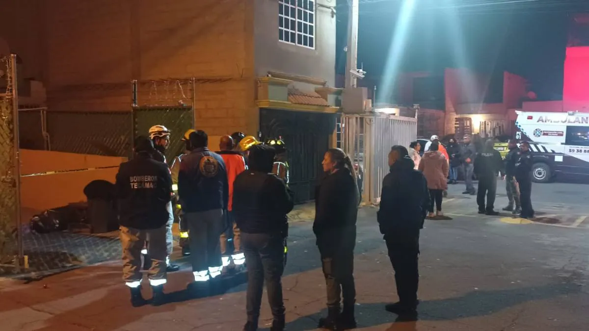 Familia muere por un incendio en Tecámac