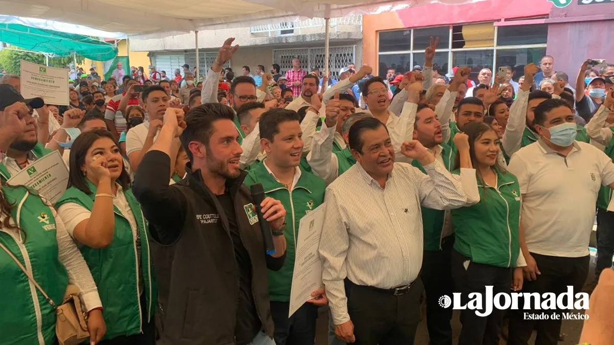 Juan Hugo de la Rosa asiste a toma de protesta del Partido Verde