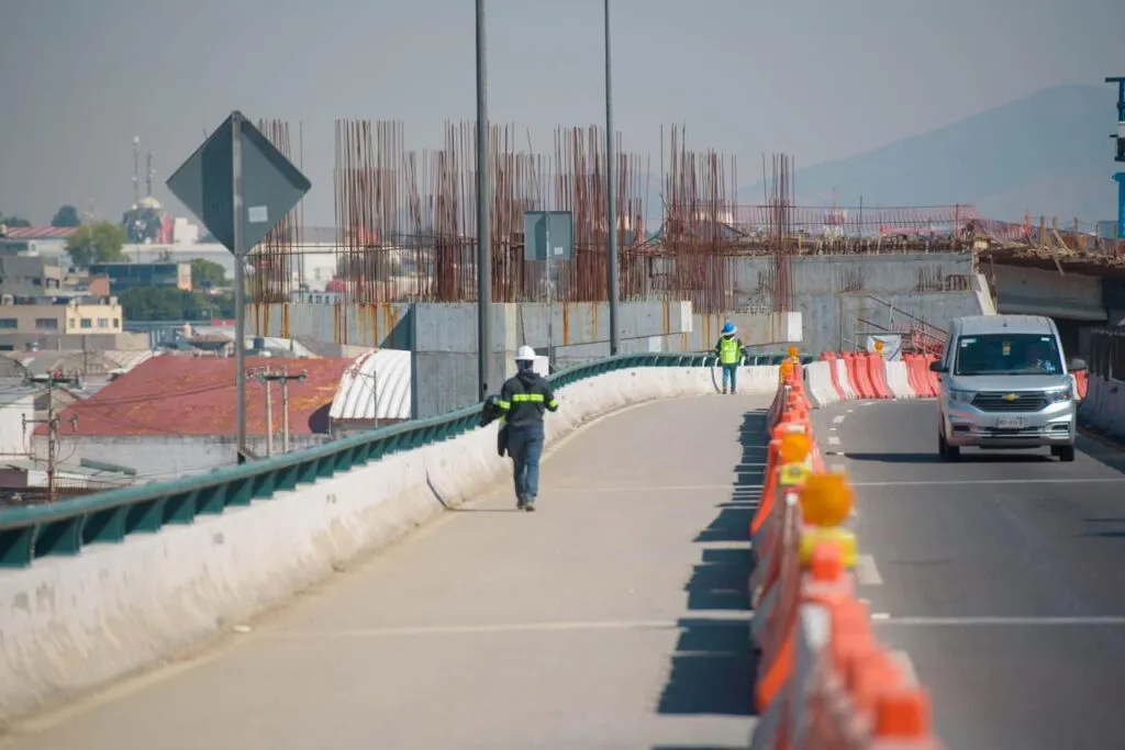 Gobierno del Edomex construye vía directa al AIFA desde el Valle de México; 10.7 kilómetros y 30% de avance