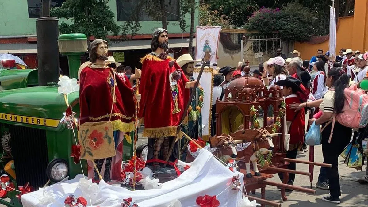 Paseo San Isidro une tradición rural en Santa Ana