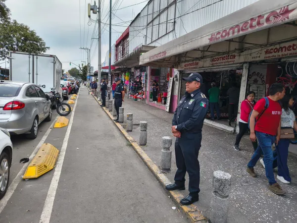 El principal objetivo de este despliegue es evitar la instalación de comercio informal, prevenir actos delictivos y corregir faltas administrativas.