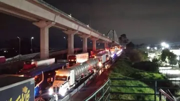 México-Toluca continúa bloqueada hacia CDMX por transportistas