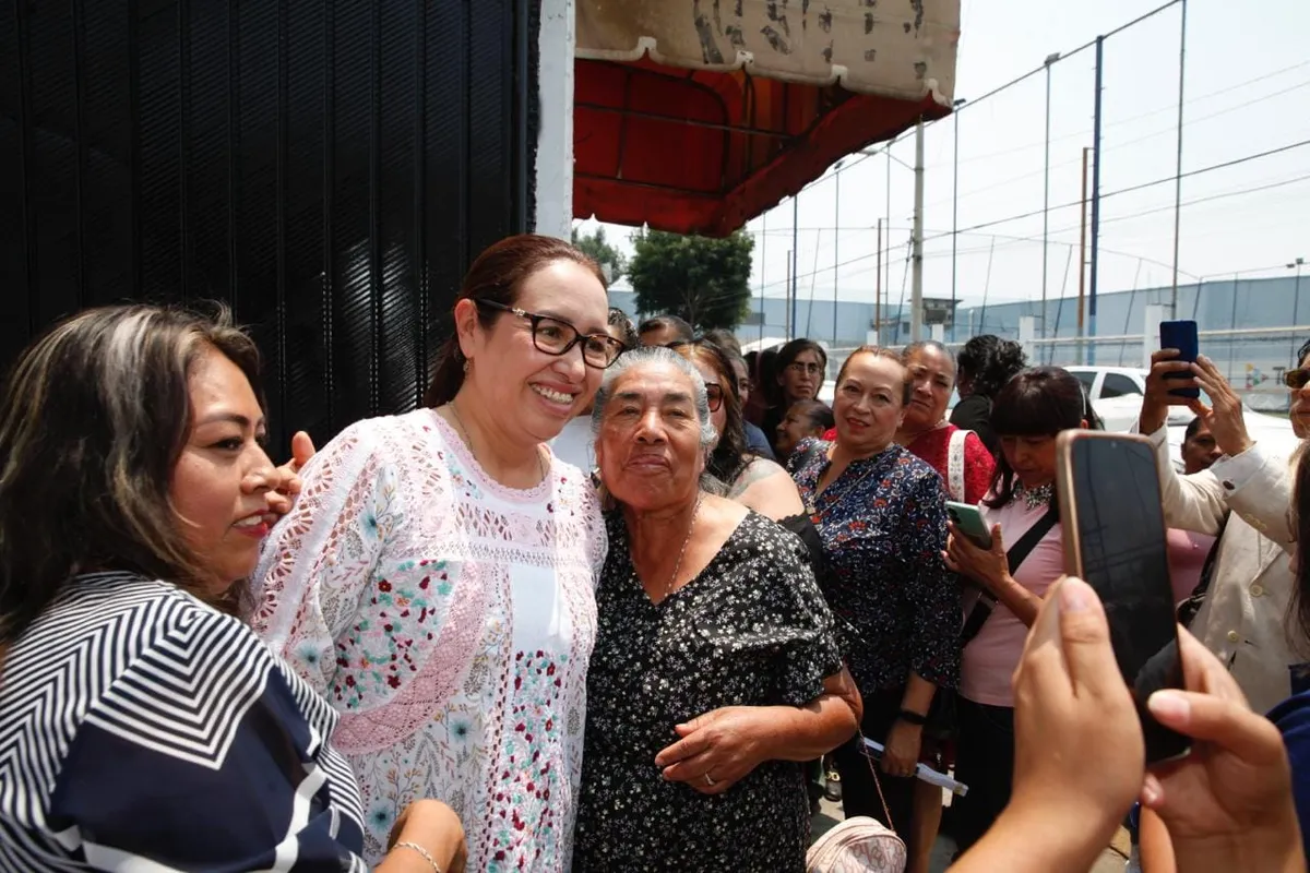 “A mí me tocó bajar del transporte y  echarme a correr”: Azucena Cisneros 