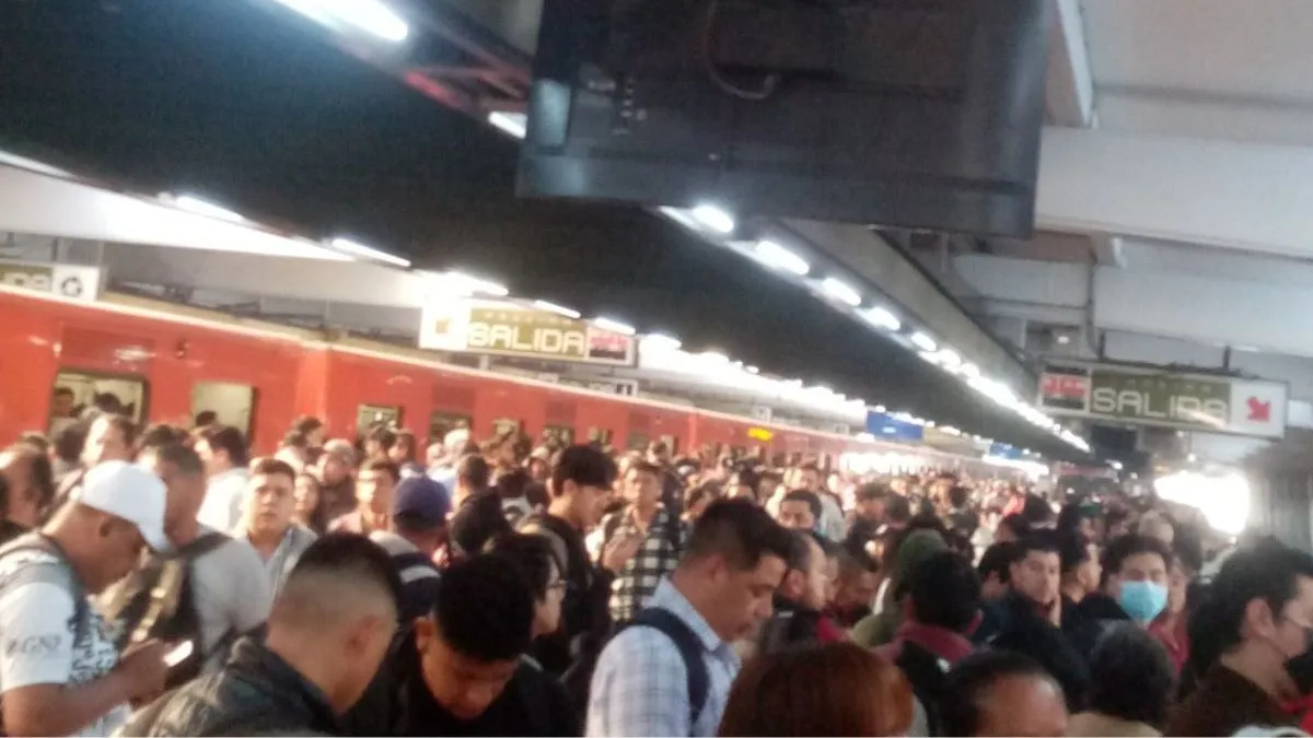 Línea 3 del Metro detenida