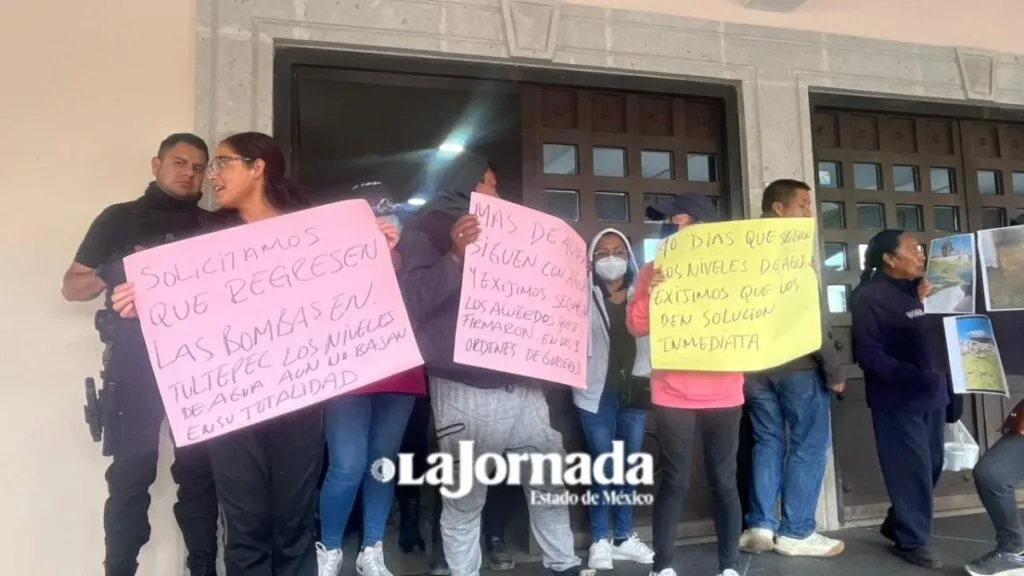 Habitantes de San Pedro Tultepec se manifiestan; piden no retirar bombas