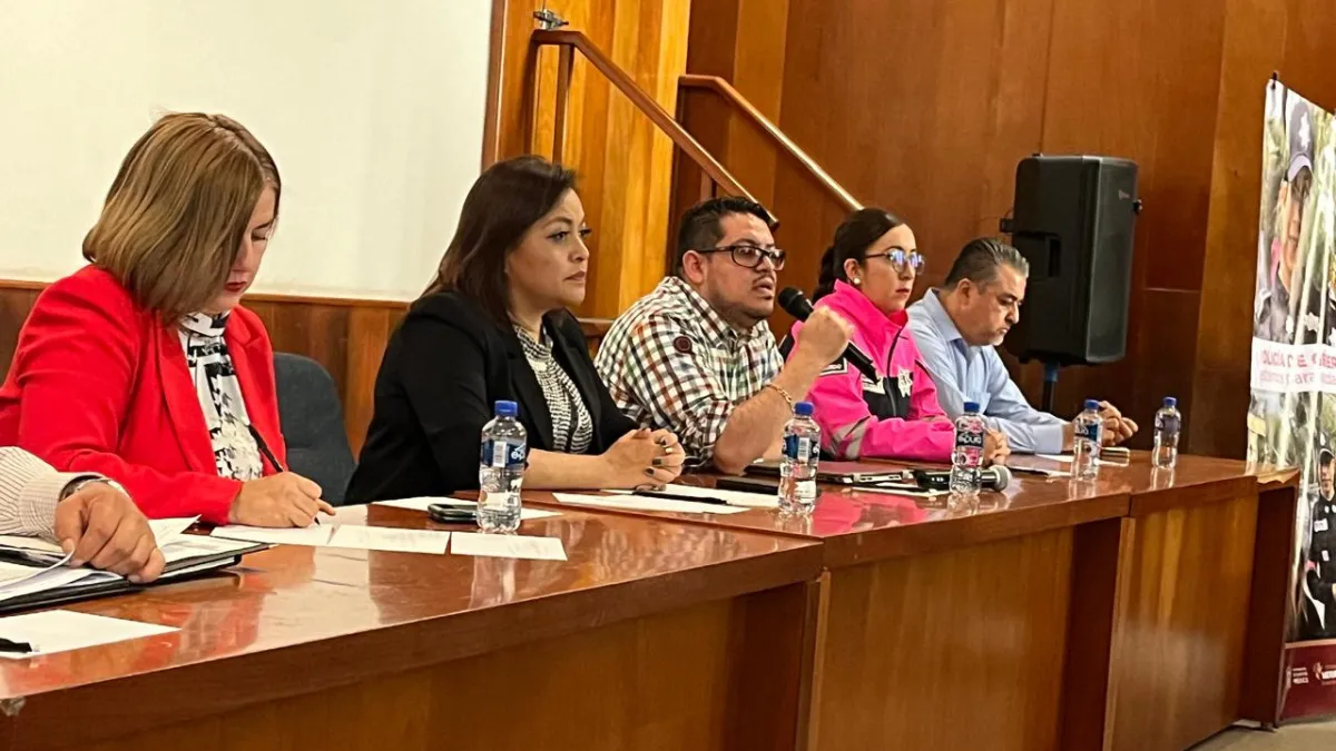 Servidoras públicas reciben capacitación para prevenir el acoso en el transporte público