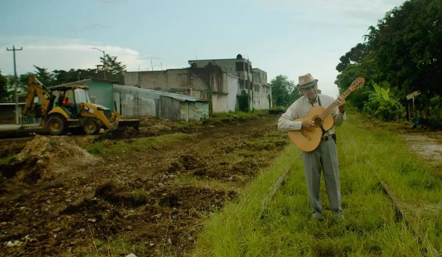 Se estrena “El Tren y la Península”, documental que aborda el desarrollo del Tren Maya