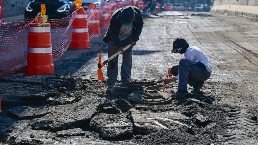 Gobierno del Edomex apuesta por una reconstrucción duradera del Periférico Norte, con materiales de hasta una década de vida útil