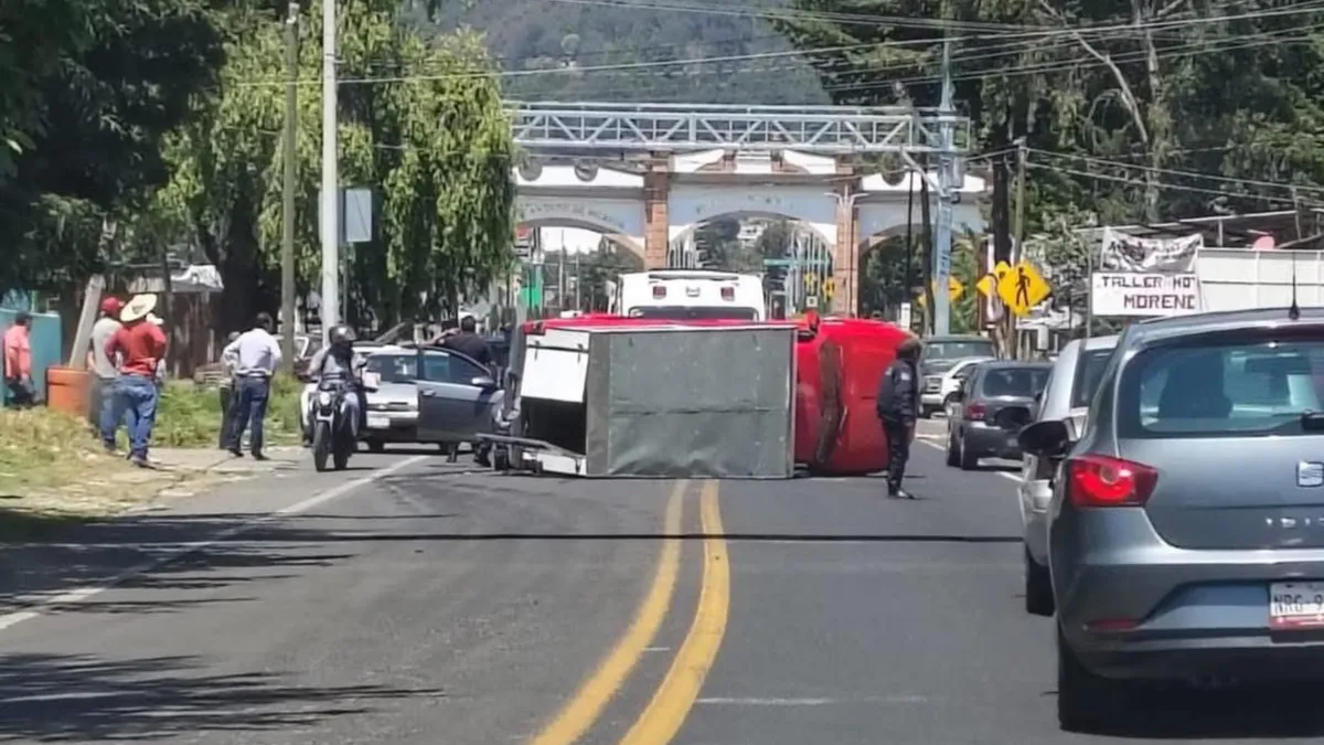 Accidente en la entrada de El Oro moviliza a cuerpos de emergencia