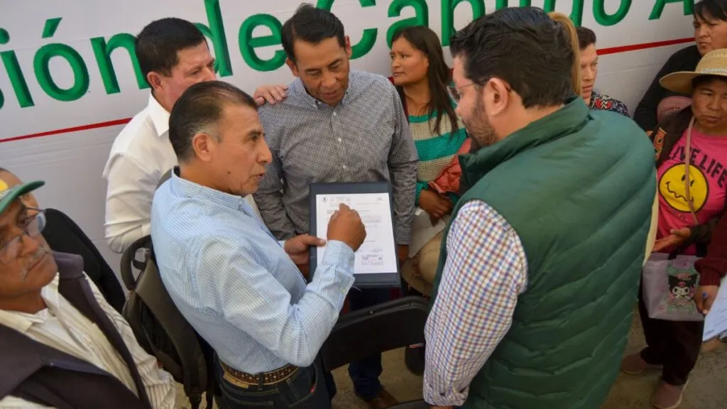 Adolfo Solís refuerza diálogo con la población durante Cabildo abierto