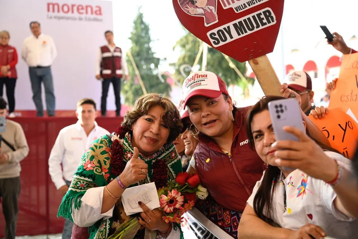 Delfina Gómez asegura que está “más puesta que un calcetín” y que los corruptos siempre tienen miedo al cambio