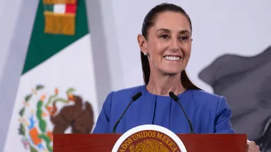 Sheinbaum destaca respaldo ciudadano de 70% en encuesta nacional presentada durante la Mañanera del 25 de marzo.